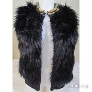 🆕NWT, Michael Kors Sleeveless Faux Fur Vest🆕
